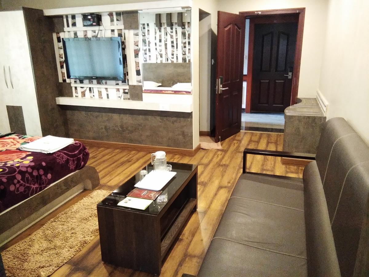 Sarkar Palace Udagamandalam Exterior photo